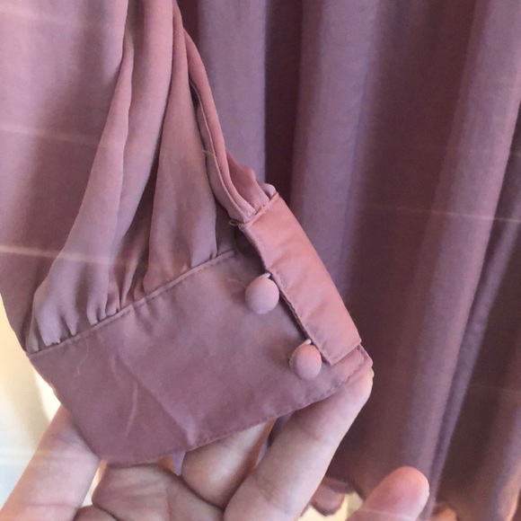 V neck mauve American Eagle dress - Picture 4 of 4